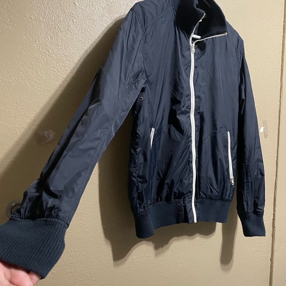 H&M Dark Blue Windbreaker with White Accents perfect condition size M